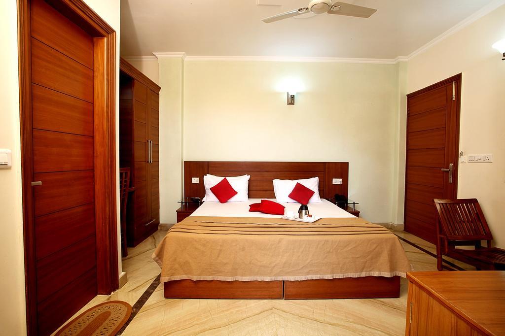 Indira International Inn New Delhi Exterior foto